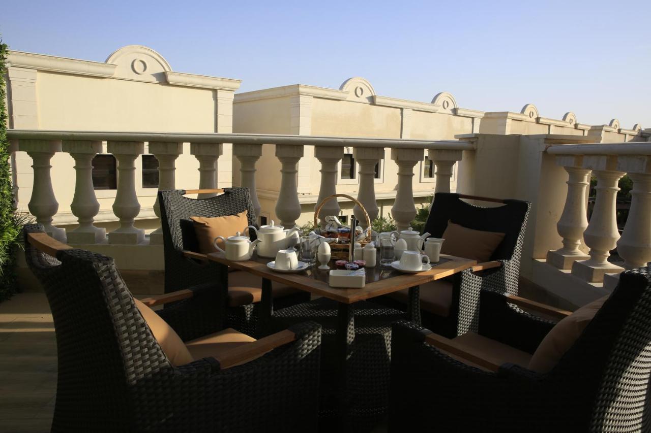 Vittori Palace Hotel And Residences Riyad Extérieur photo The Terrace at the Taj Mahal Palace