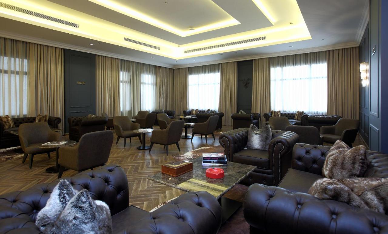 Vittori Palace Hotel And Residences Riyad Extérieur photo The lounge at the airport