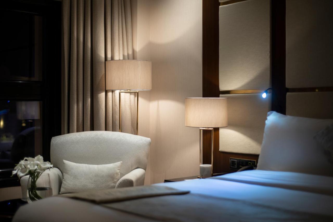 Vittori Palace Hotel And Residences Riyad Extérieur photo A room at the hotel