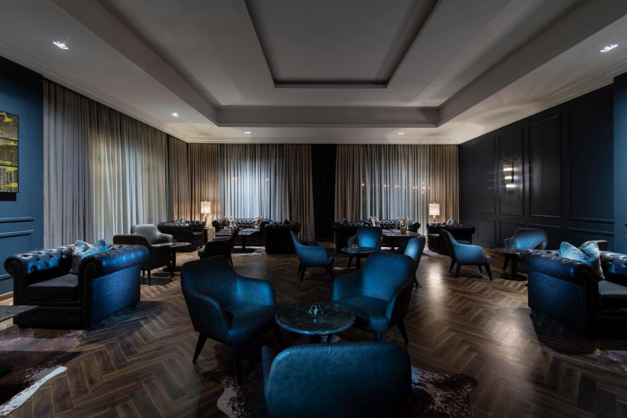 Vittori Palace Hotel And Residences Riyad Extérieur photo The Blue Bar